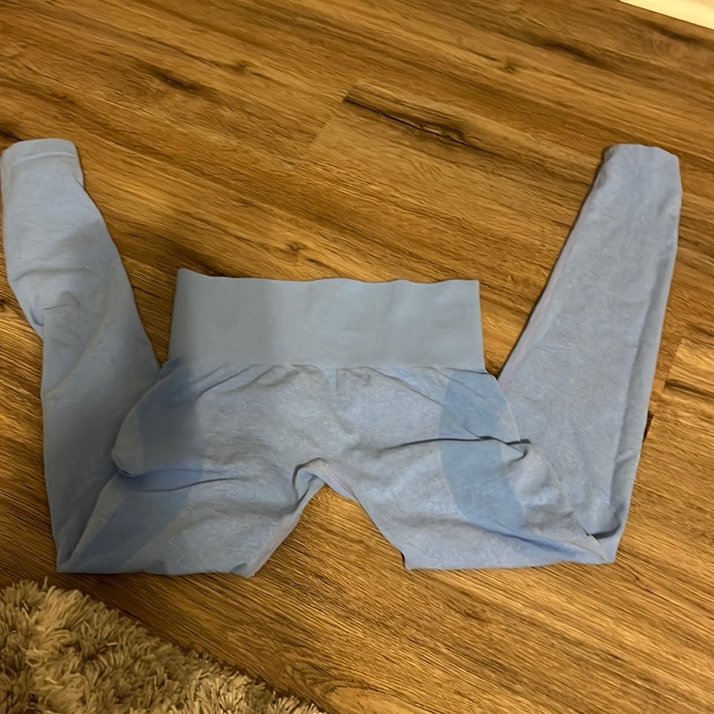 blue stretchy leggings